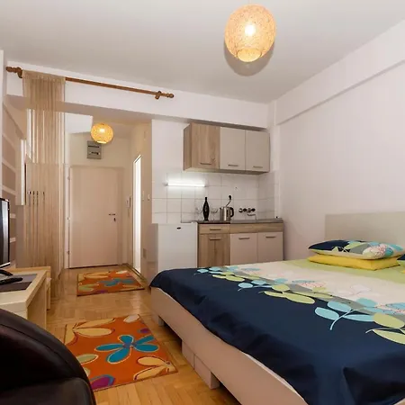 Etaksimo Apartment *